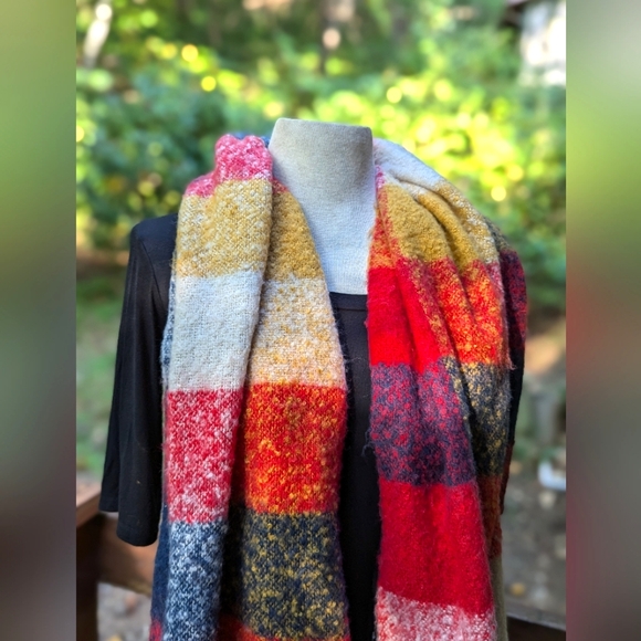 Oversized Plaid Fuzzy Scarf - Picture 2 of 5